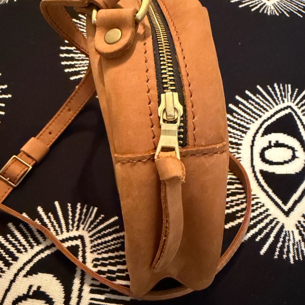 NEW Portland Leather Circle Large Crossbody Bag - Picture 9 of 11